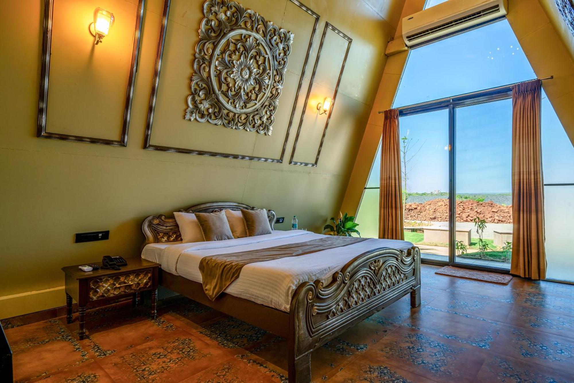 Dio Regaalo Theme Resort, Ratnāgiri 外观 照片