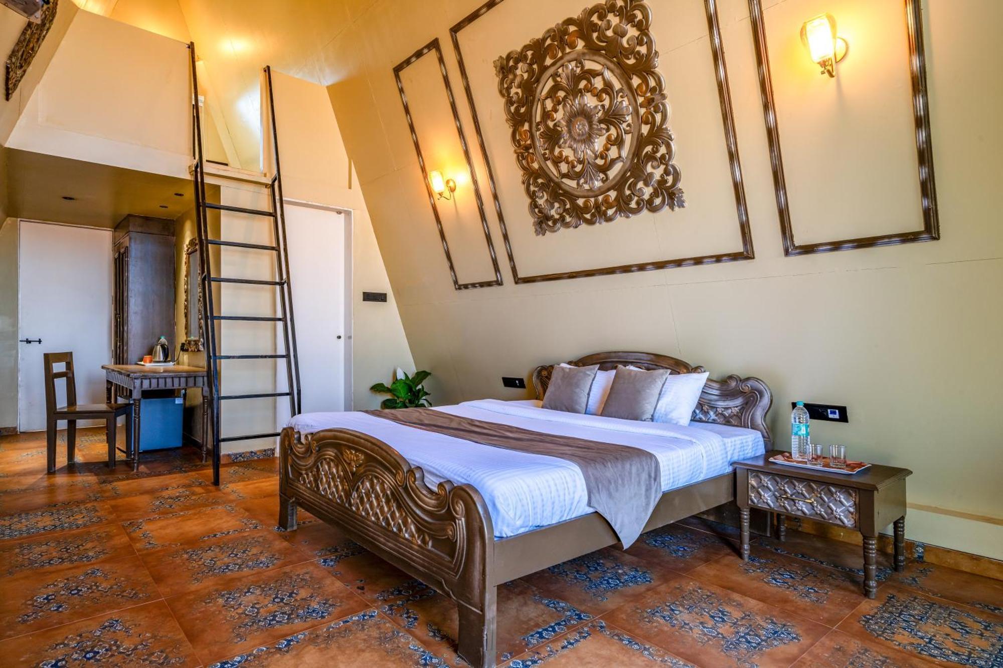 Dio Regaalo Theme Resort, Ratnāgiri 外观 照片