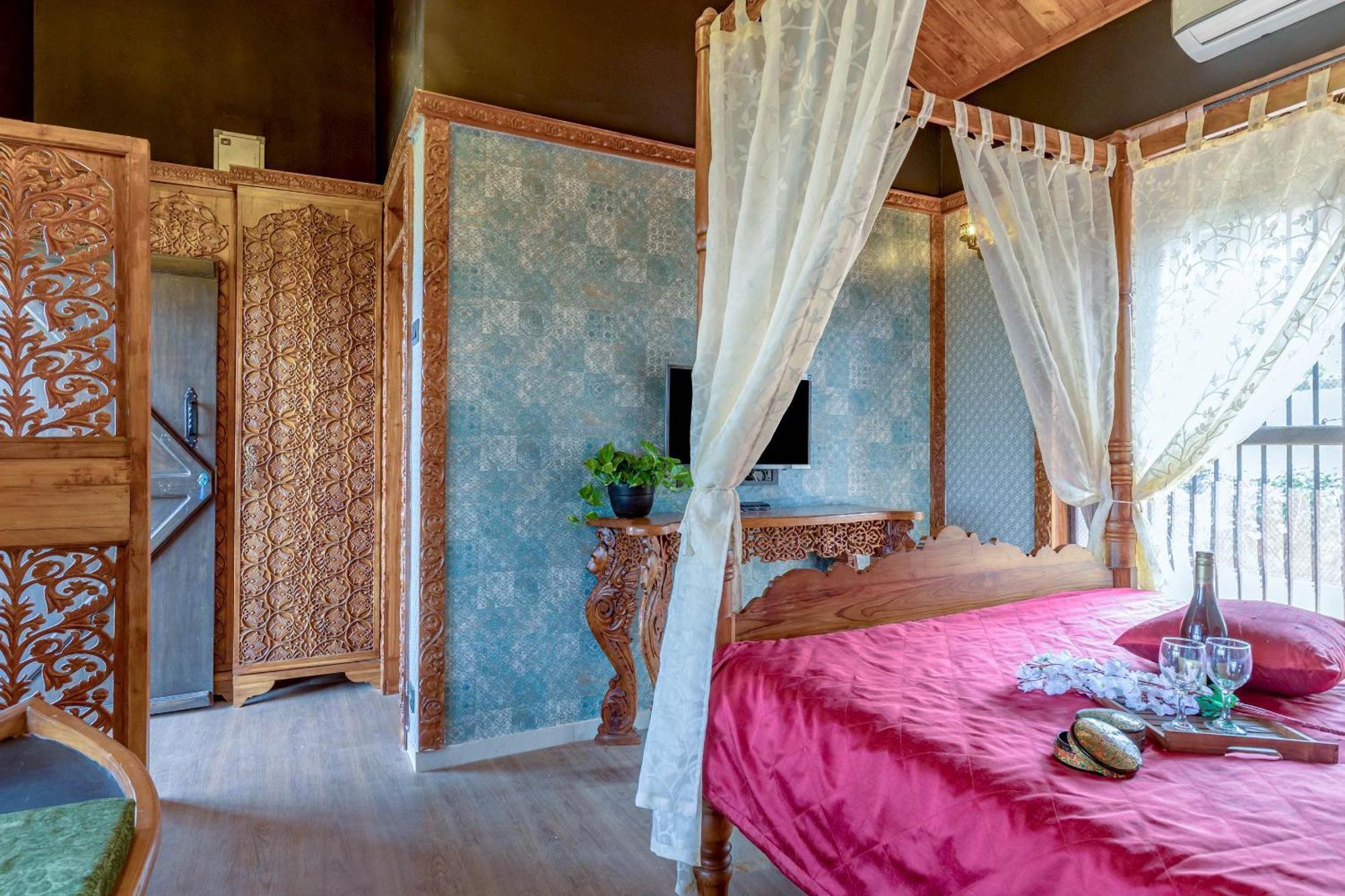 Dio Regaalo Theme Resort, Ratnāgiri 外观 照片