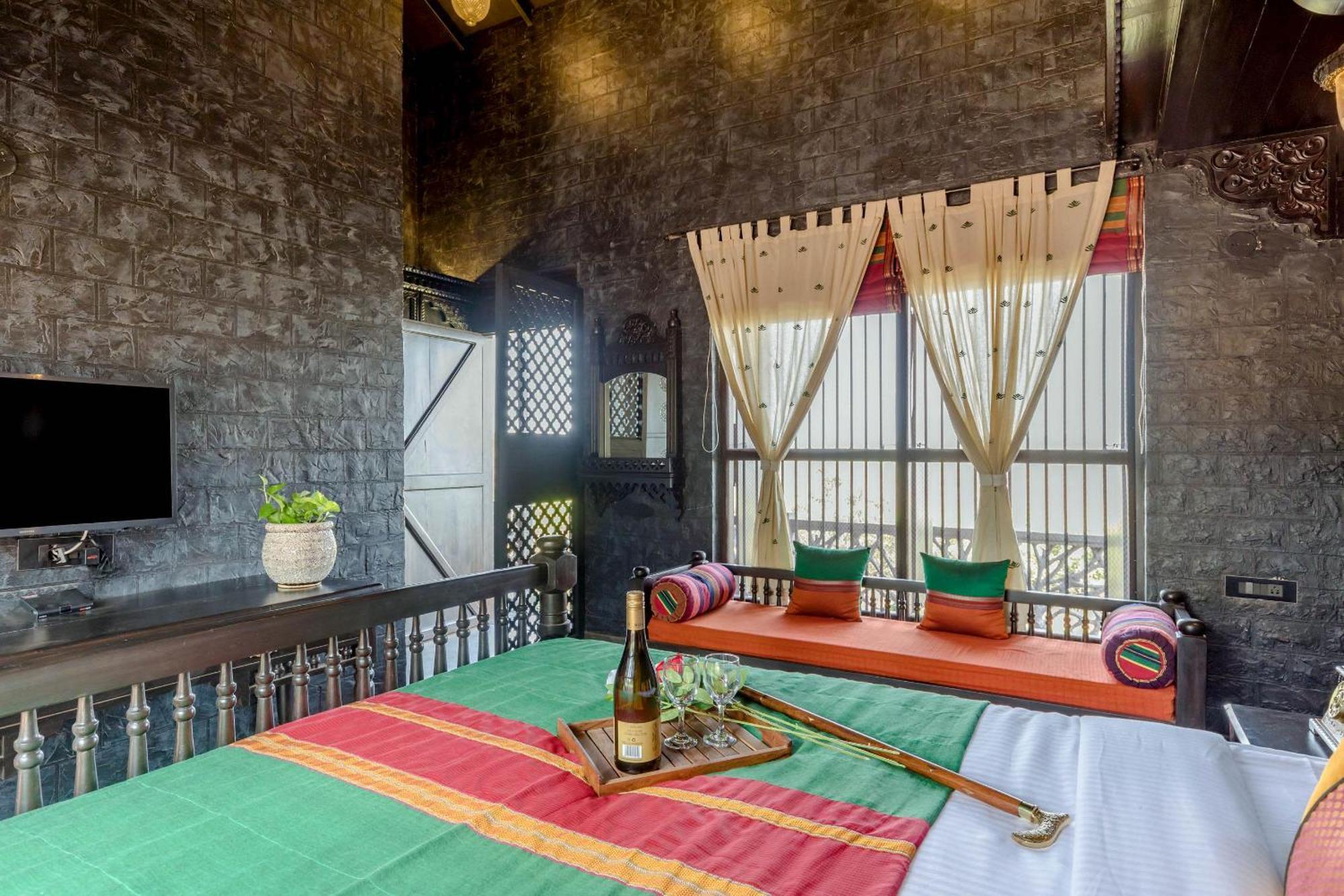 Dio Regaalo Theme Resort, Ratnāgiri 外观 照片
