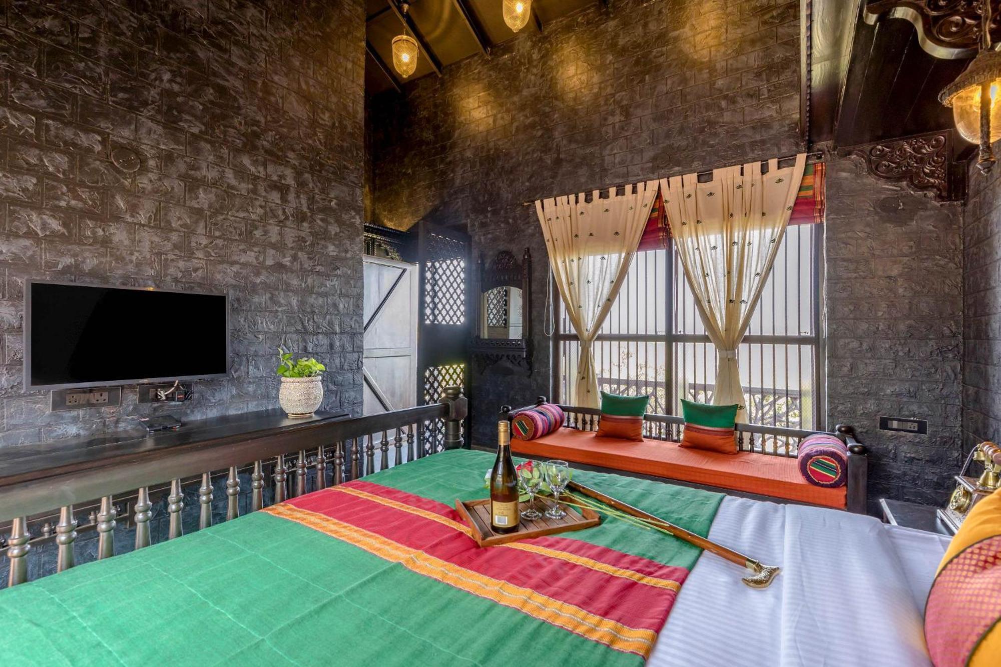 Dio Regaalo Theme Resort, Ratnāgiri 外观 照片